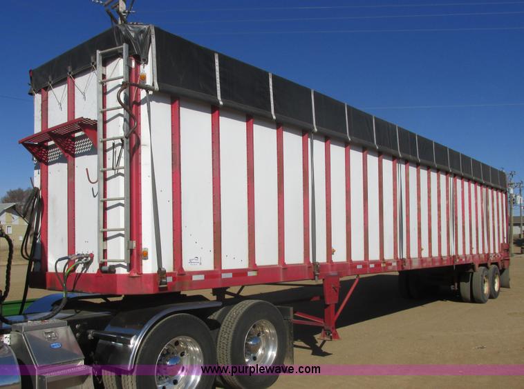 image for item E5442 1976 Bobcat 52' live bottom trailer