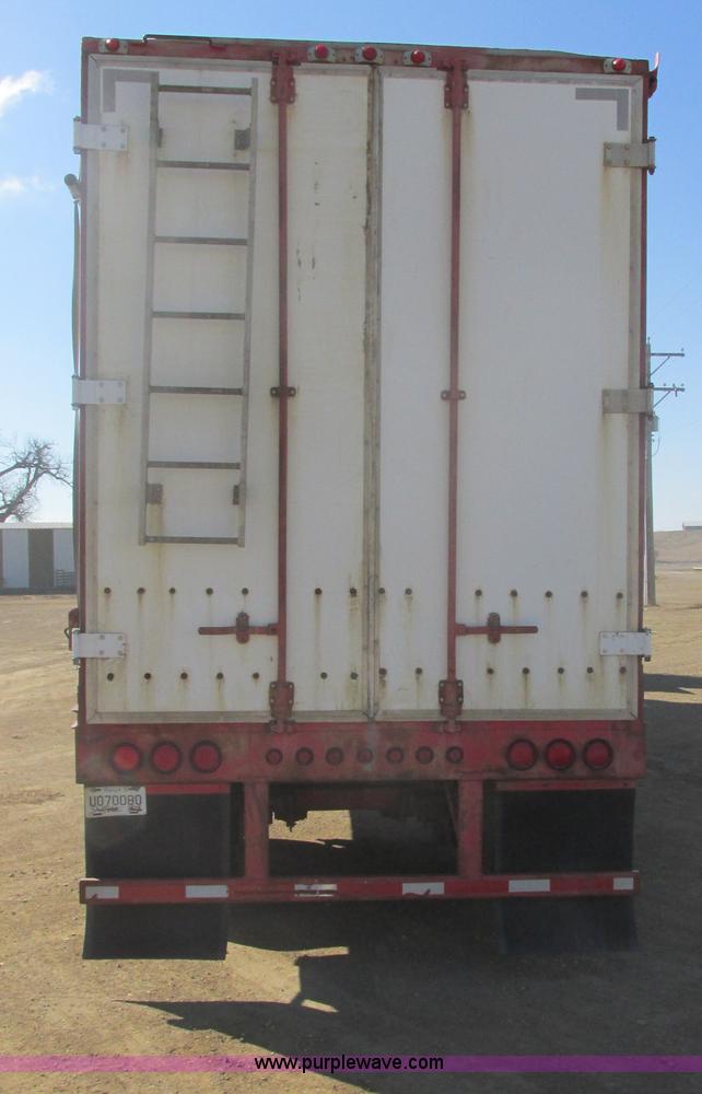 image for item E5442 1976 Bobcat 52' live bottom trailer