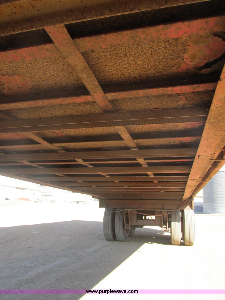 image for item E5442 1976 Bobcat 52' live bottom trailer