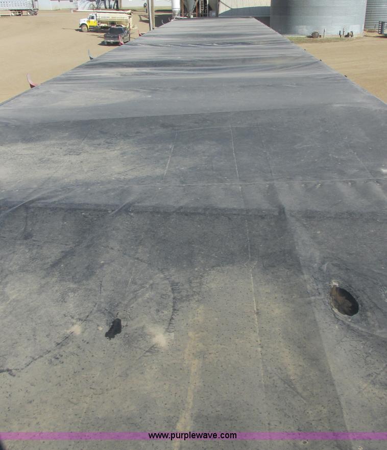 image for item E5442 1976 Bobcat 52' live bottom trailer