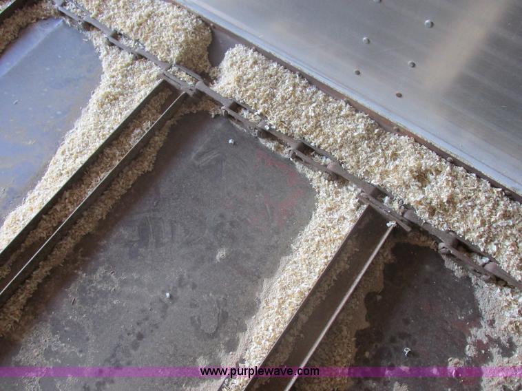 image for item E5442 1976 Bobcat 52' live bottom trailer