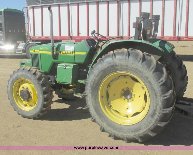 image for item E5444 2001 John Deere 5410 MFWD tractor