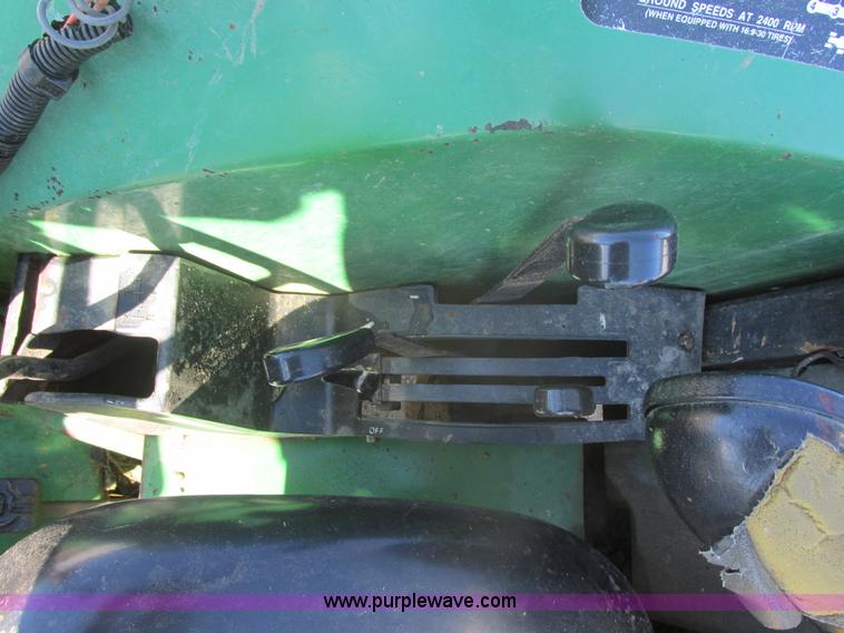 image for item E5444 2001 John Deere 5410 MFWD tractor
