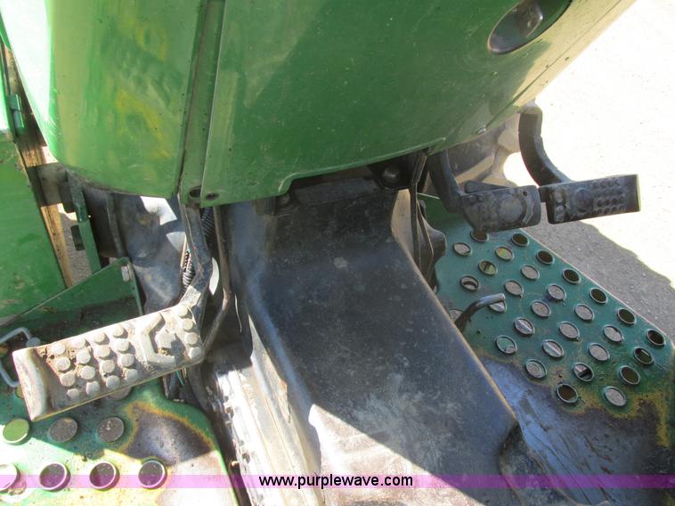 image for item E5444 2001 John Deere 5410 MFWD tractor