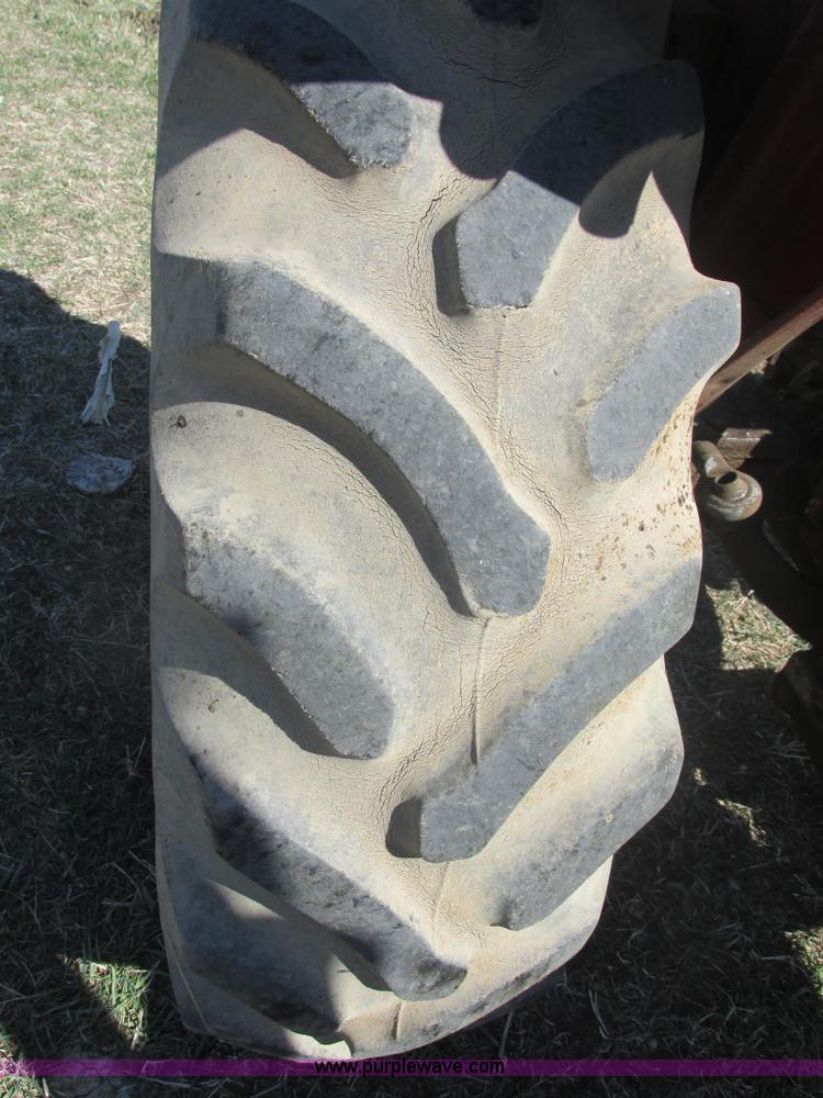 image for item E5474 International 354 tractor