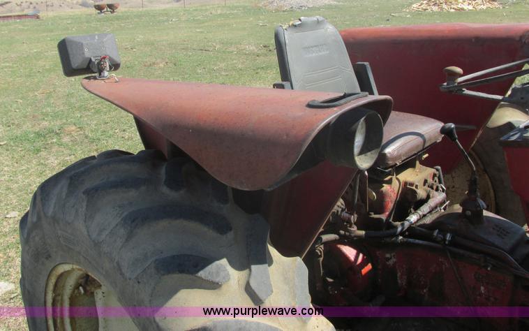 image for item E5474 International 354 tractor