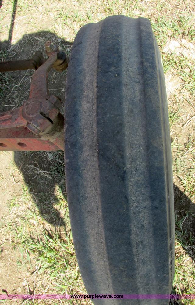 image for item E5474 International 354 tractor