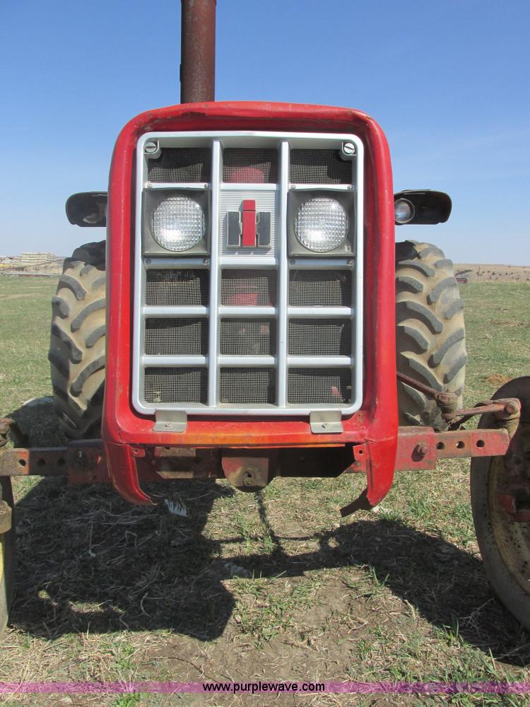 image for item E5474 International 354 tractor