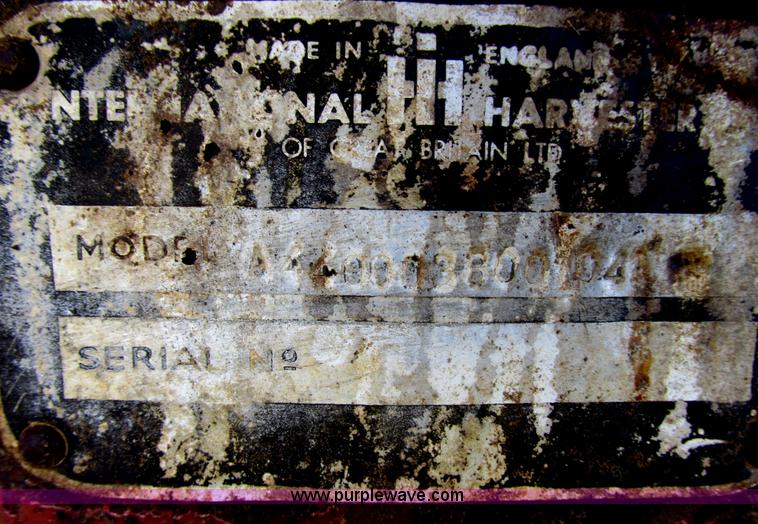 image for item E5474 International 354 tractor