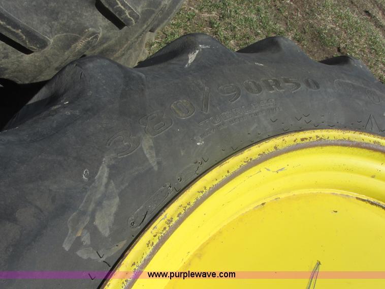 image for item E5475 Assorted tires and wheels