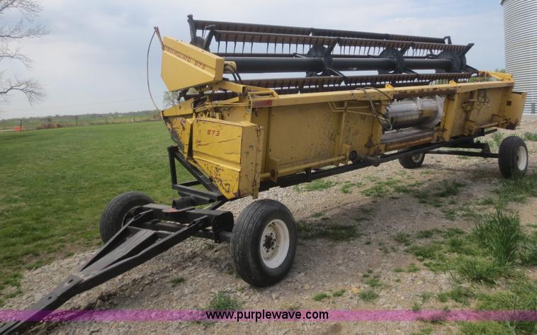 image for item F6900 1989 New Holland TR86 RWA combine