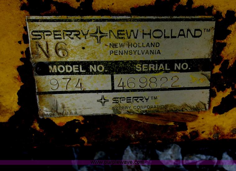 image for item F6901 New Holland 974 corn head