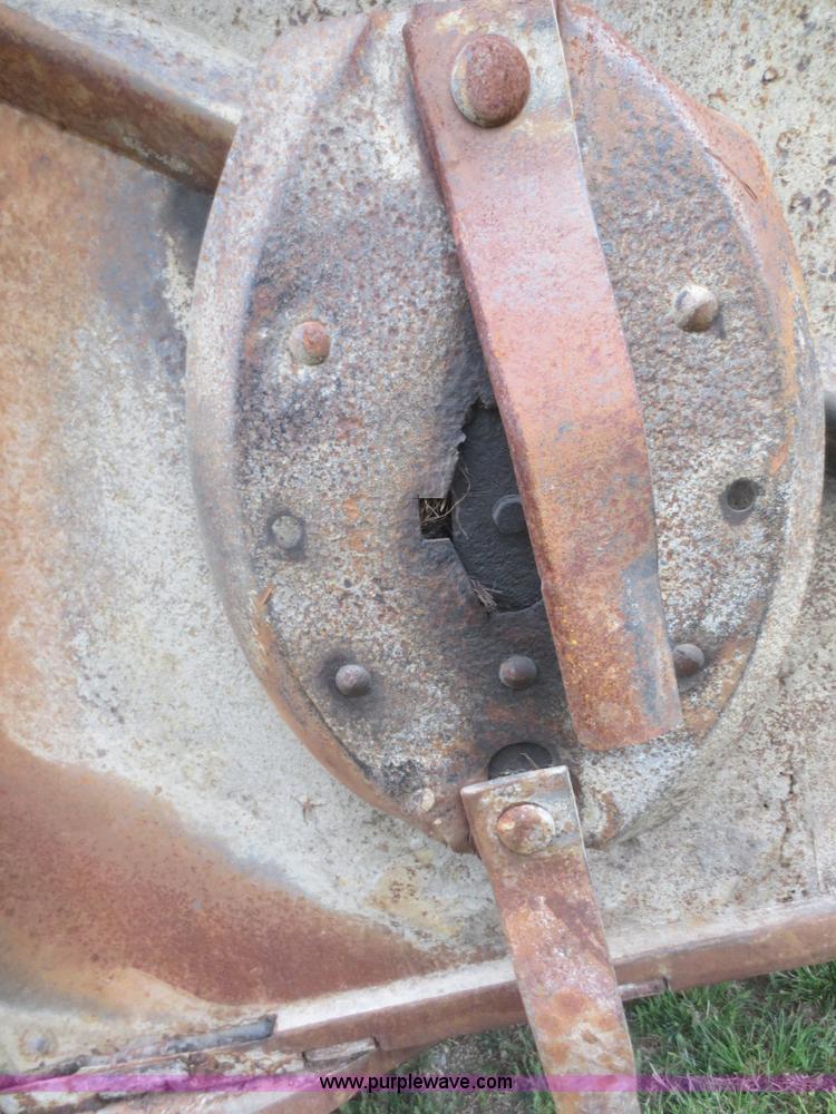 image for item F6917 John Deere 1508 batwing mower