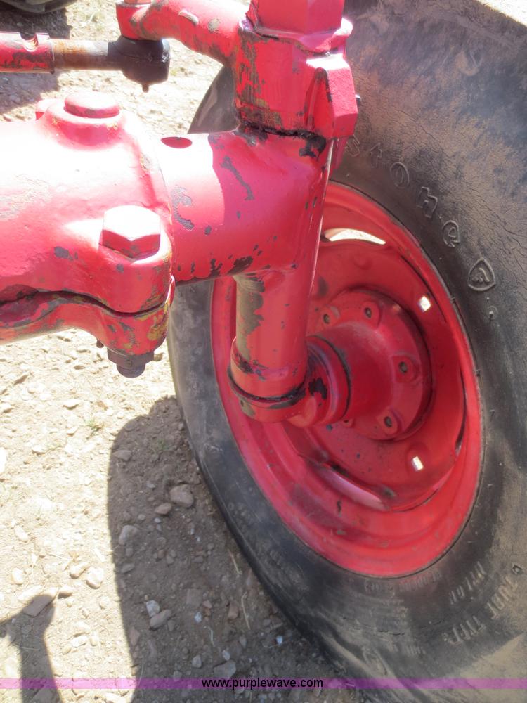 image for item F8248 1978 International 686 tractor