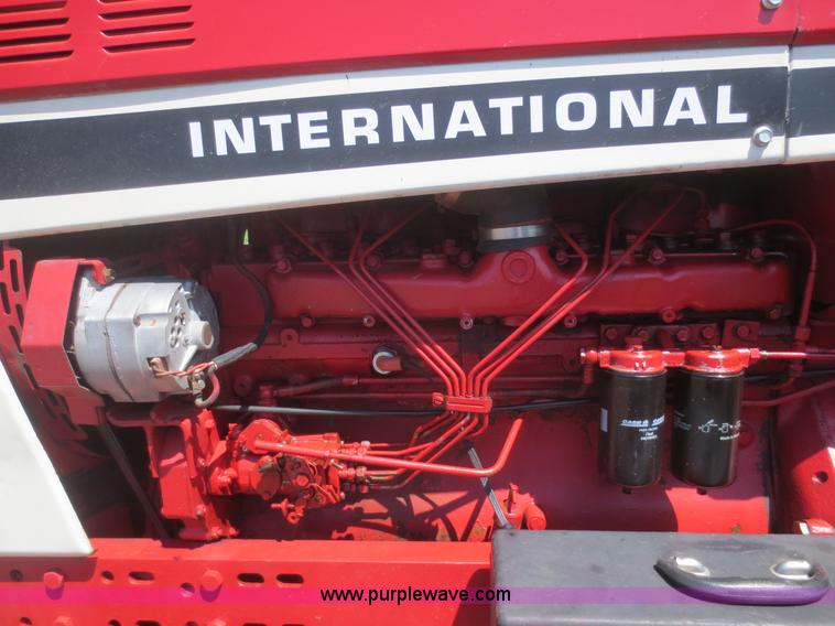 image for item F8248 1978 International 686 tractor