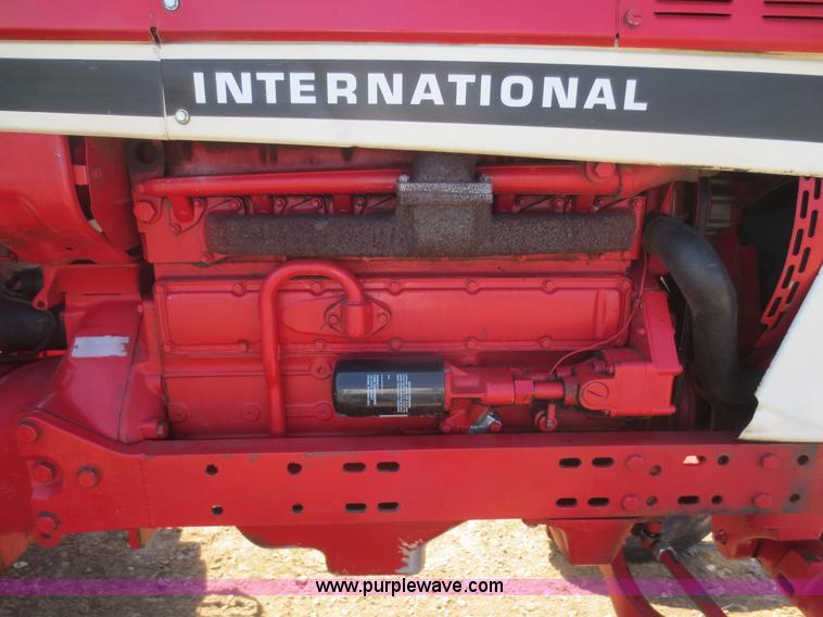 image for item F8248 1978 International 686 tractor