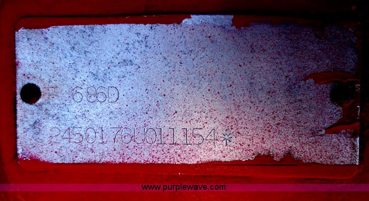 image for item F8248 1978 International 686 tractor