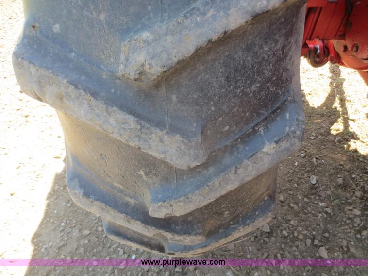 image for item F8248 1978 International 686 tractor