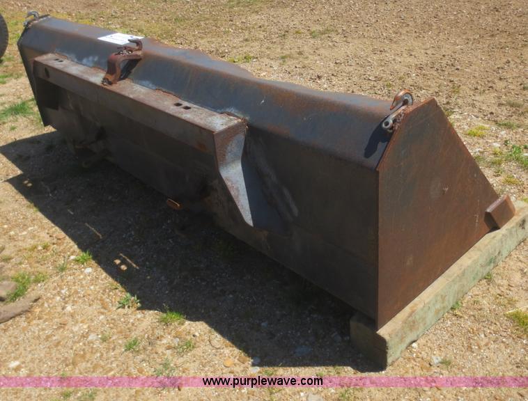 image for item F8251 7' bucket