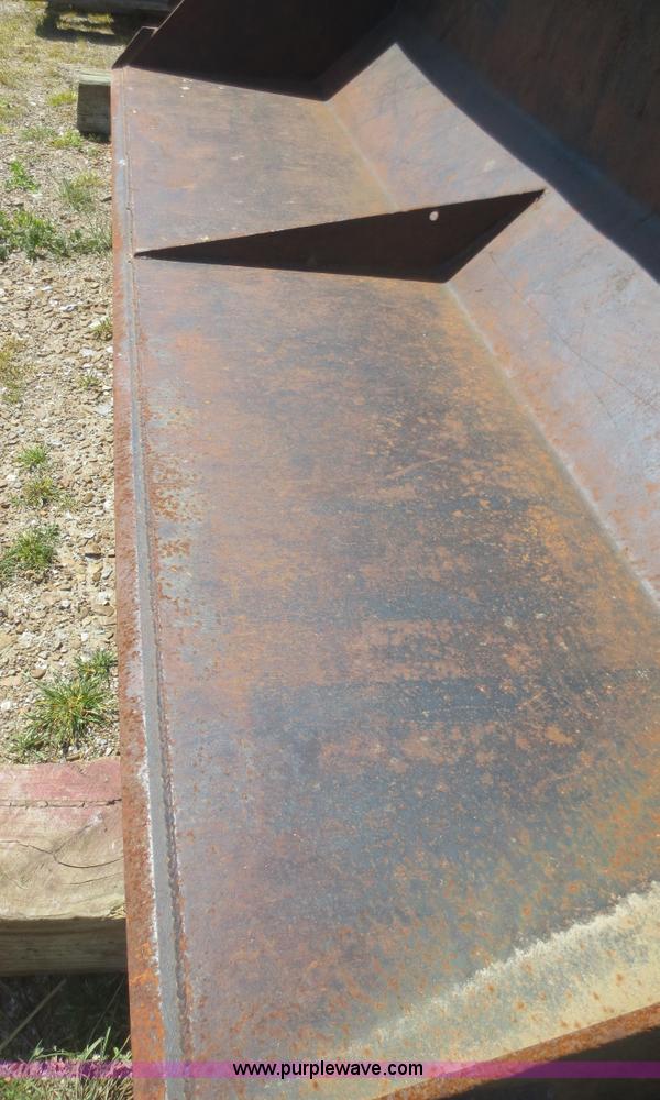 image for item F8251 7' bucket