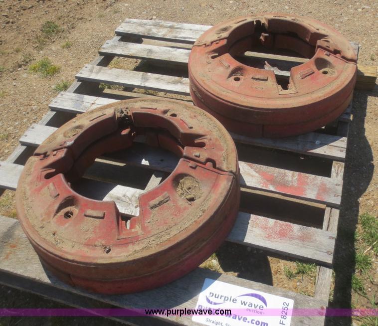 image for item F8252 (4) International tractor weights