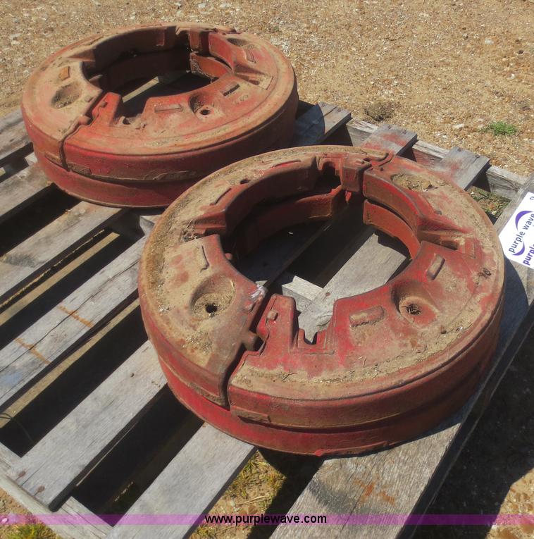 image for item F8252 (4) International tractor weights
