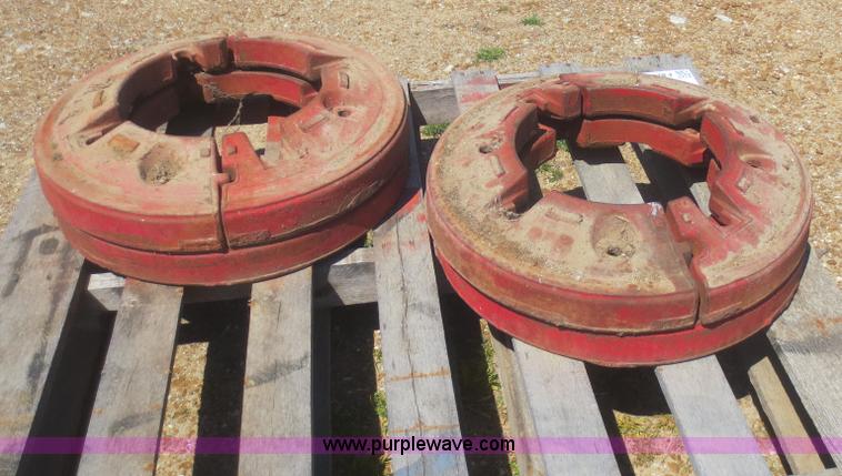 image for item F8252 (4) International tractor weights