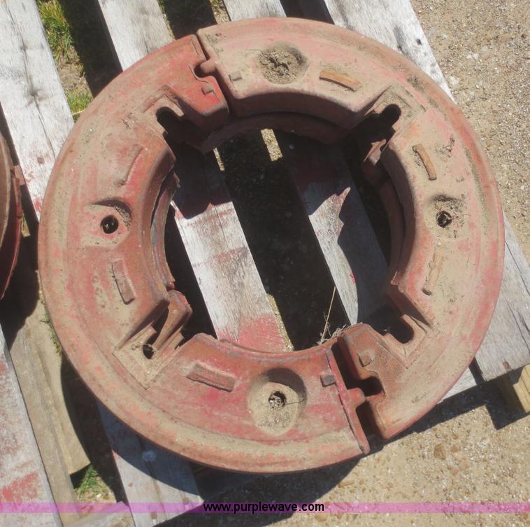image for item F8252 (4) International tractor weights