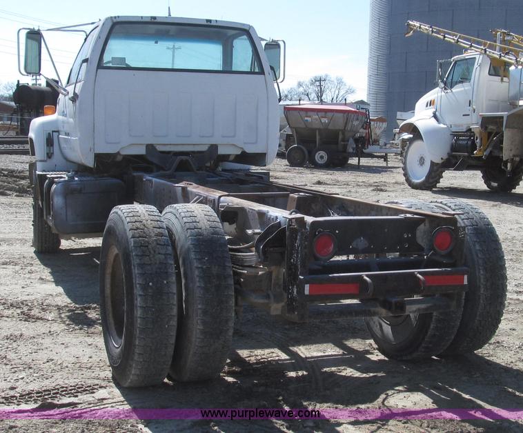 image for item G2344 1991 Chevrolet Kodiak truck cab and chassis