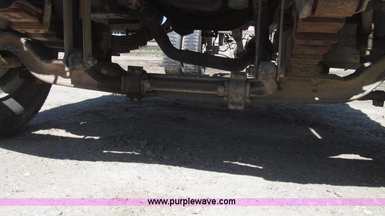 image for item G2344 1991 Chevrolet Kodiak truck cab and chassis