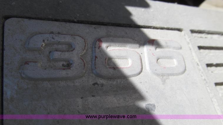 image for item G2344 1991 Chevrolet Kodiak truck cab and chassis