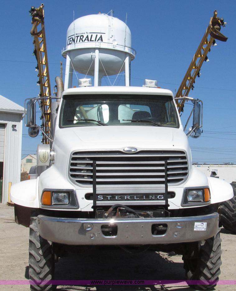 image for item G2345 2002 Sterling L8500 liquid applicator