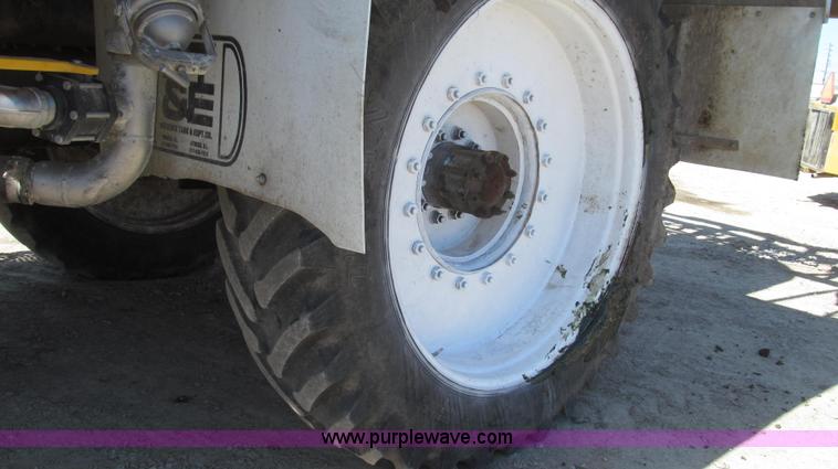 image for item G2345 2002 Sterling L8500 liquid applicator