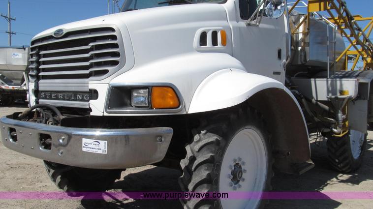 image for item G2345 2002 Sterling L8500 liquid applicator