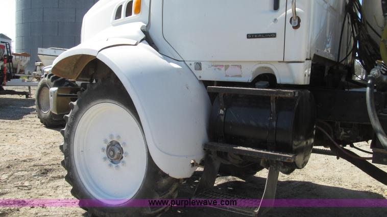 image for item G2345 2002 Sterling L8500 liquid applicator