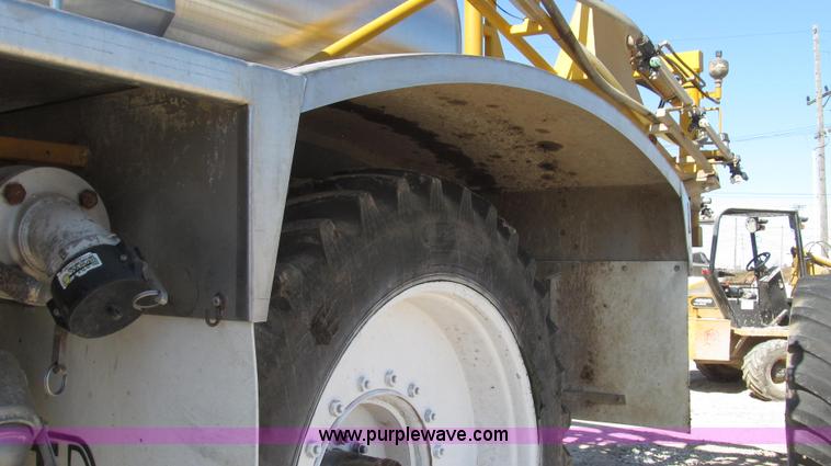 image for item G2345 2002 Sterling L8500 liquid applicator