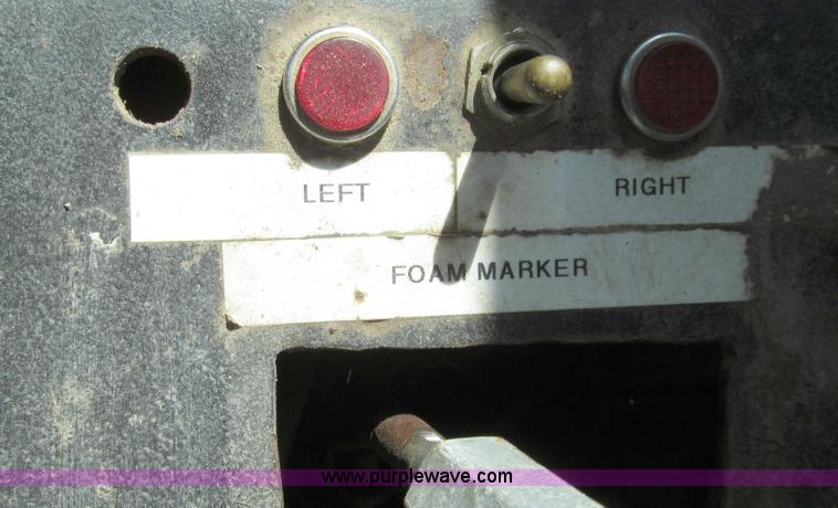 image for item G2345 2002 Sterling L8500 liquid applicator