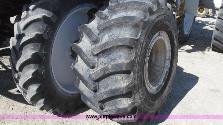 image for item G2345 2002 Sterling L8500 liquid applicator