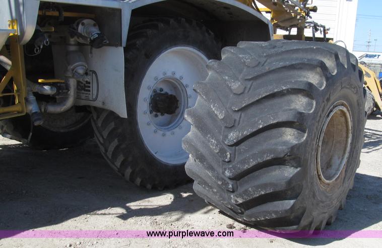 image for item G2345 2002 Sterling L8500 liquid applicator