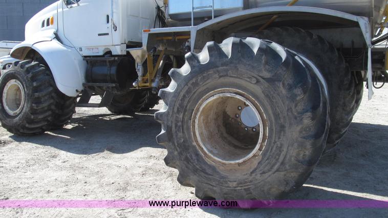 image for item G2345 2002 Sterling L8500 liquid applicator