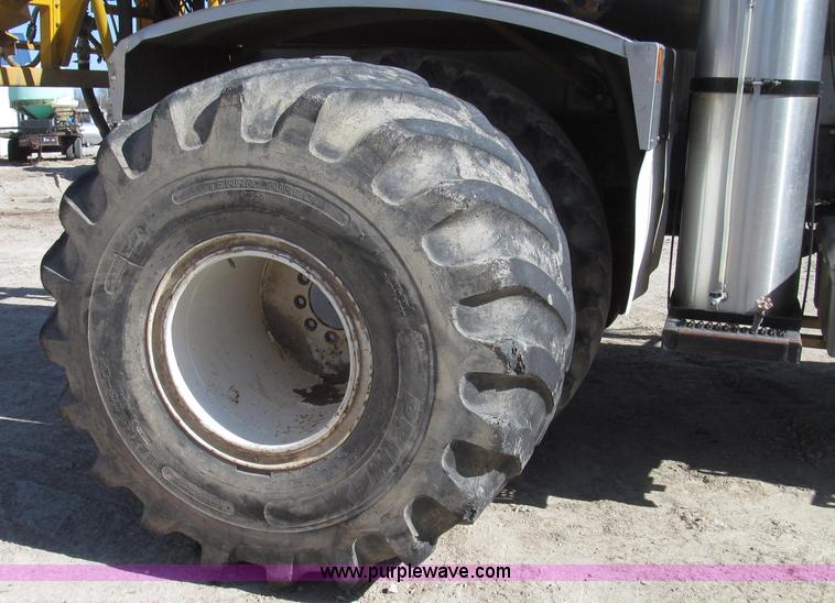 image for item G2345 2002 Sterling L8500 liquid applicator