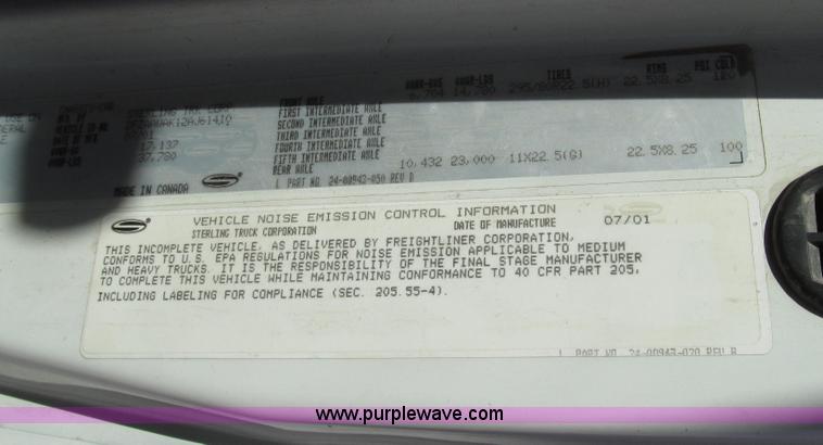 image for item G2345 2002 Sterling L8500 liquid applicator