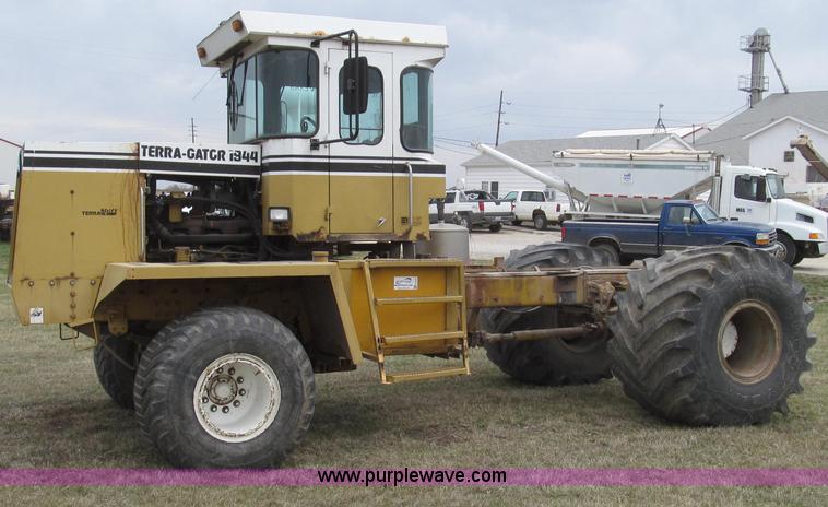 image for item G2347 1997 Ag-Chem TerraGator 1844 sprayer cab and chassis