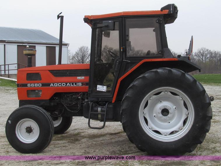 image for item G2353 1994 AGCO Allis 6680 tractor