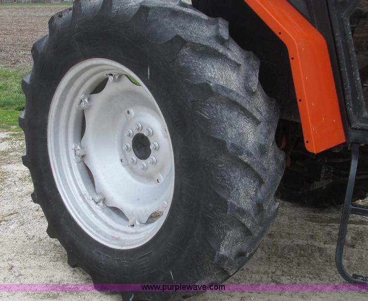 image for item G2353 1994 AGCO Allis 6680 tractor