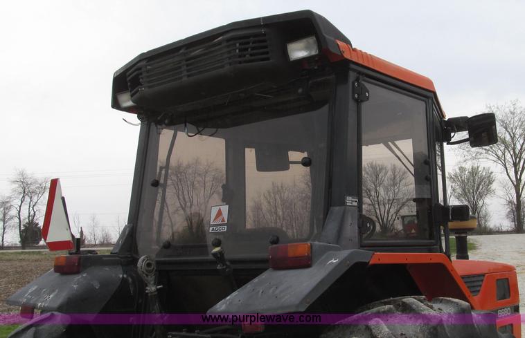 image for item G2353 1994 AGCO Allis 6680 tractor