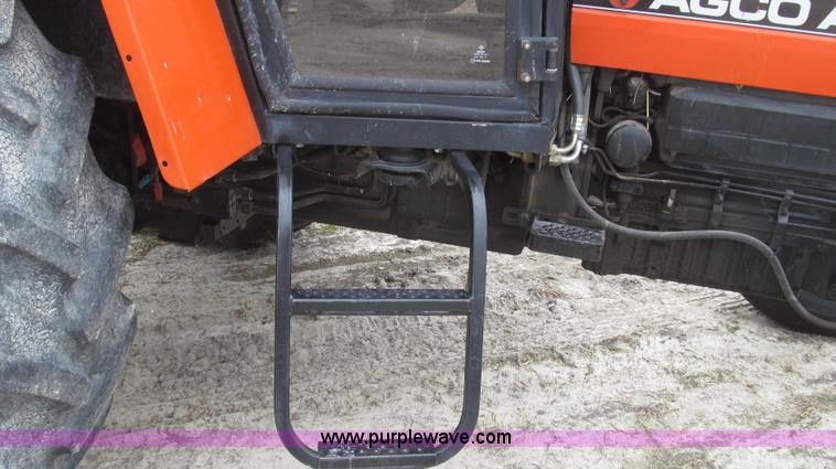 image for item G2353 1994 AGCO Allis 6680 tractor