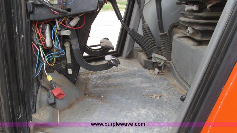 image for item G2353 1994 AGCO Allis 6680 tractor