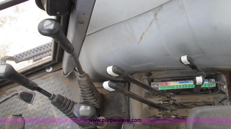 image for item G2353 1994 AGCO Allis 6680 tractor