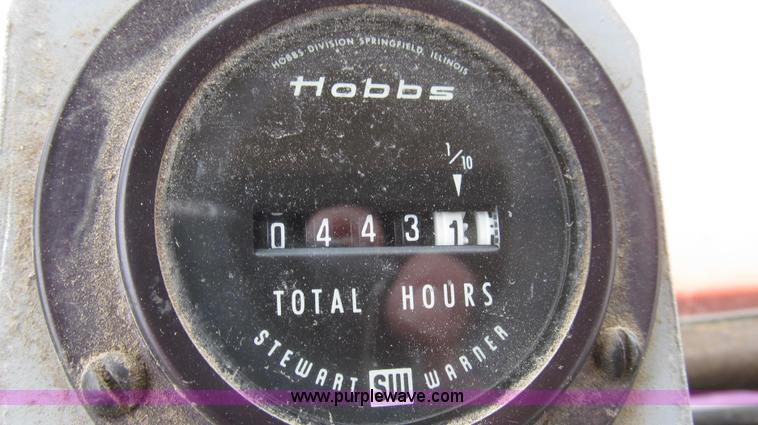 image for item G2353 1994 AGCO Allis 6680 tractor